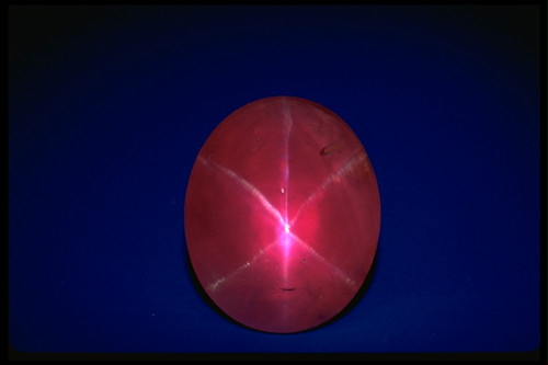 corundum_Rosser_Reeves_Star_Ruby.jpg"