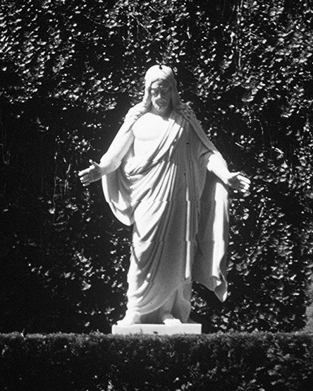 ChristStatue1